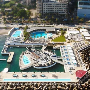 Riviera Hotel